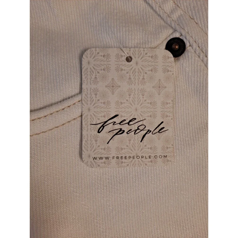 Free People We The Free Women's Ivy Shorts Size 25 Mid Rise Button Fly Raw Hem